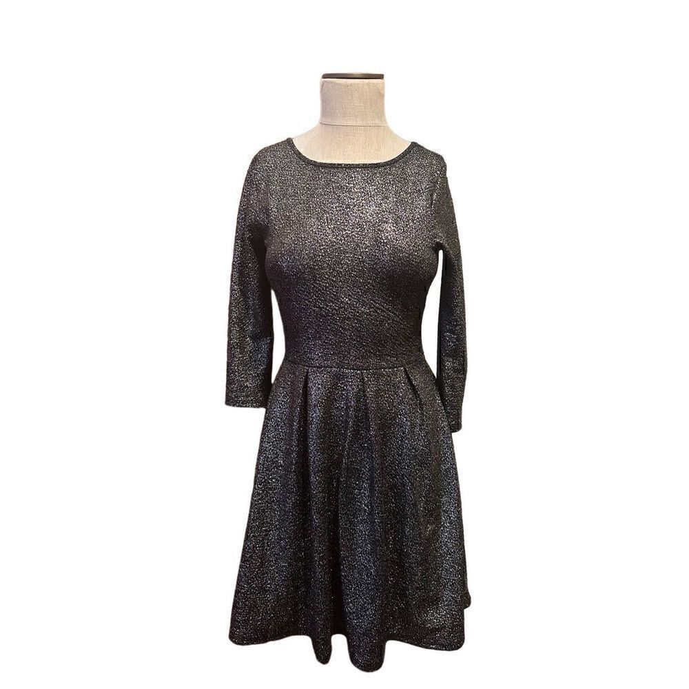 One Love Clothing Los Angeles Black Stretch Shiny Skater Dress V Back Size Small